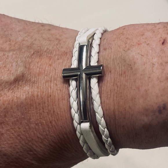Other - Beautiful White and Silver Cross Bracelet - NWOT